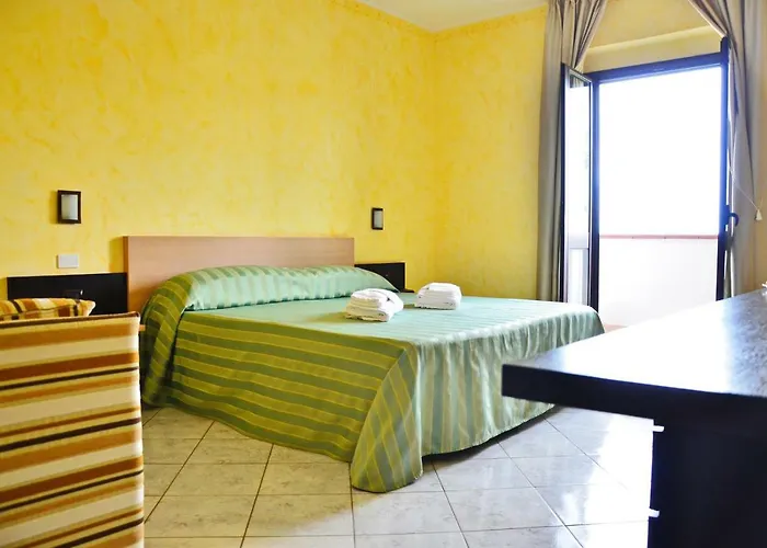 昂达布鲁酒店 3*